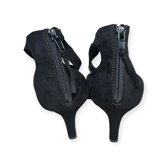 Torrid Black Ruffle Peep Toe Suede Dress Sandals 3” Heel Women’s Size 10 - Picture 3 of 6